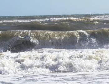 Waves from Hurricane Earl