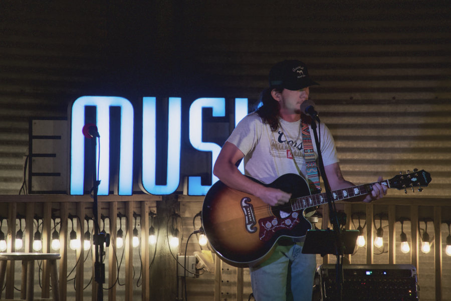 Great sounds and some fantastic guitar work at Open Mic at Art's Place in Kitty Hawk.